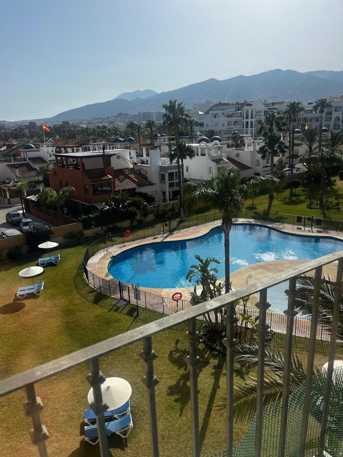 Apartamento Frente Al Mar En Torremolinos, Malaga Exterior photo